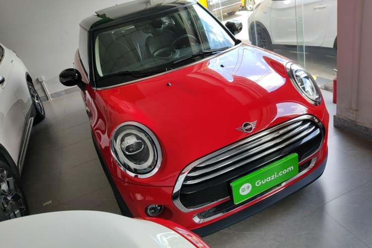Used MINI 2019 1.5T COOPER Artist Front Right 45 Deg