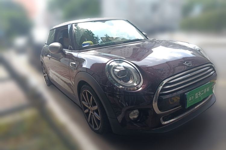 Used MINI 2019 1.5T COOPER Artist Front Right 45 Deg