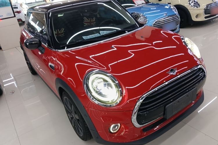 Used MINI 2019 1.5T COOPER Artist Front Right 45 Deg