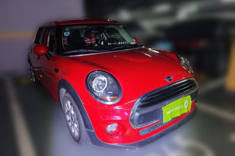 Used MINI 2019 1.5T ONE Five-Door Edition Front Right 45 Deg