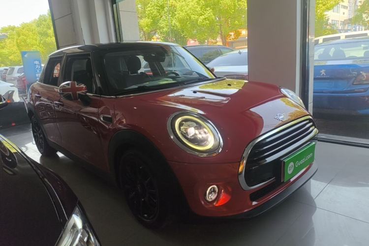 Used MINI 2019 1.5T COOPER Classic Edition Five-Door Version Front Right 45 Deg