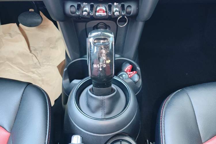 Used MINI 2019 1.5T ONE Gear Lever