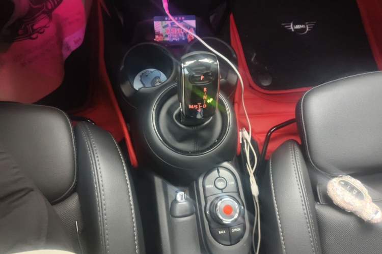 Used MINI 2019 1.5T COOPER Classic Edition Gear Lever