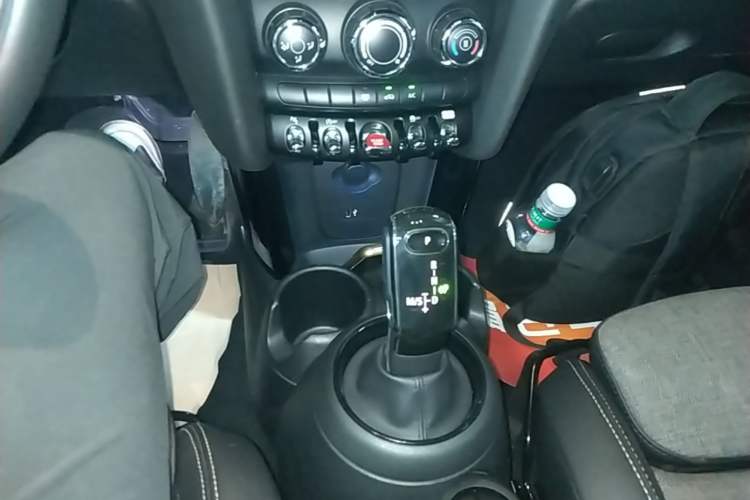 Used MINI 2019 1.5T COOPER Classic Edition Gear Lever