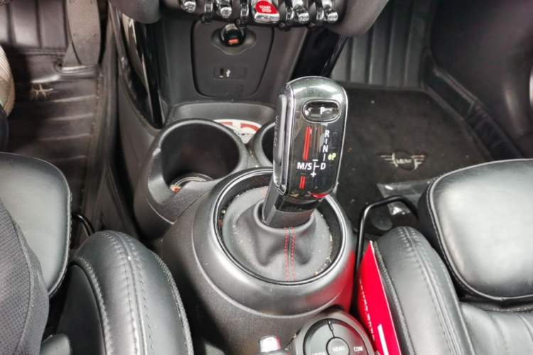 Used MINI 2019 2.0T COOPER S Artist Gear Lever