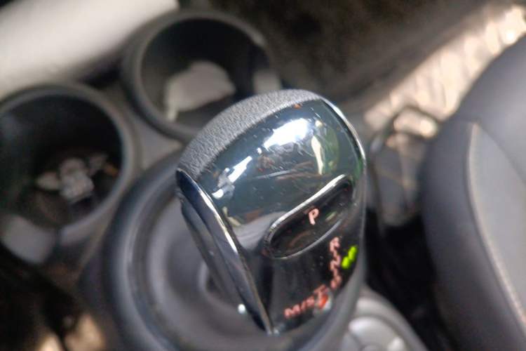 Used MINI 2019 1.5T ONE Gear Lever
