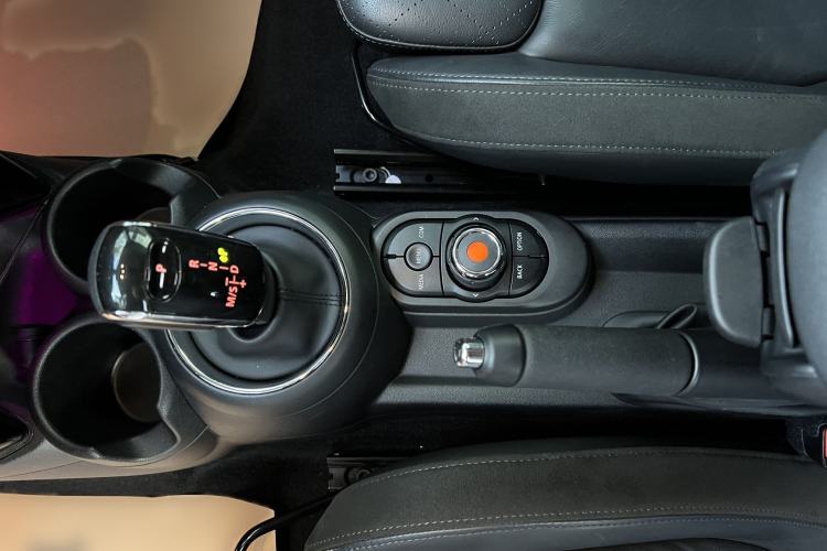 Used MINI 2019 1.5T COOPER Artist Gear Lever