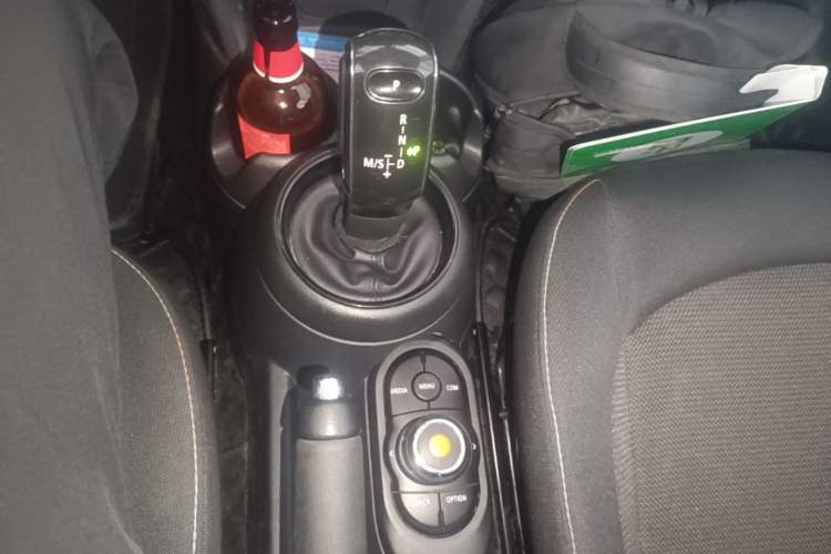Used MINI 2019 1.5T ONE Gear Lever