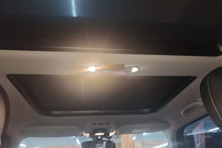 Used MINI 2019 1.5T ONE Five-Door Edition Headliner
