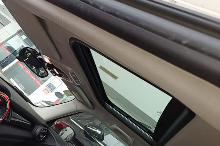 Used MINI 2019 1.5T ONE PLUS Headliner