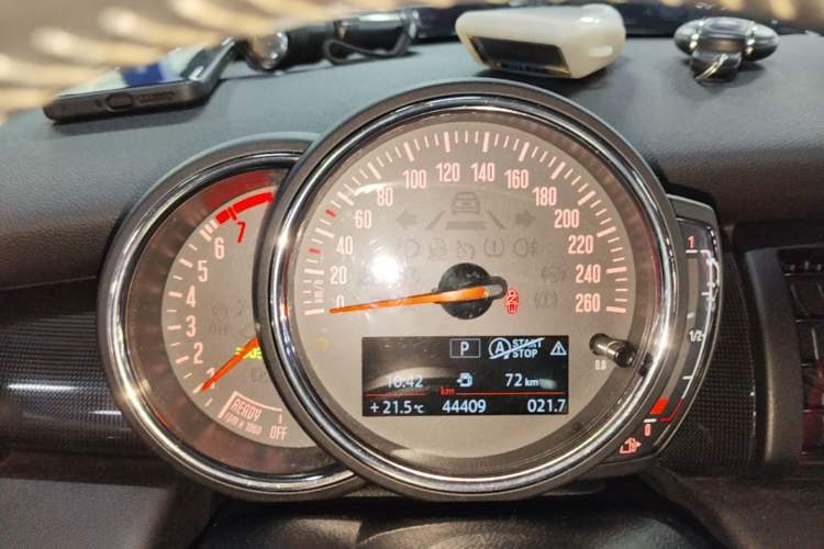 Used MINI 2019 1.5T COOPER Artist Instrument Cluster
