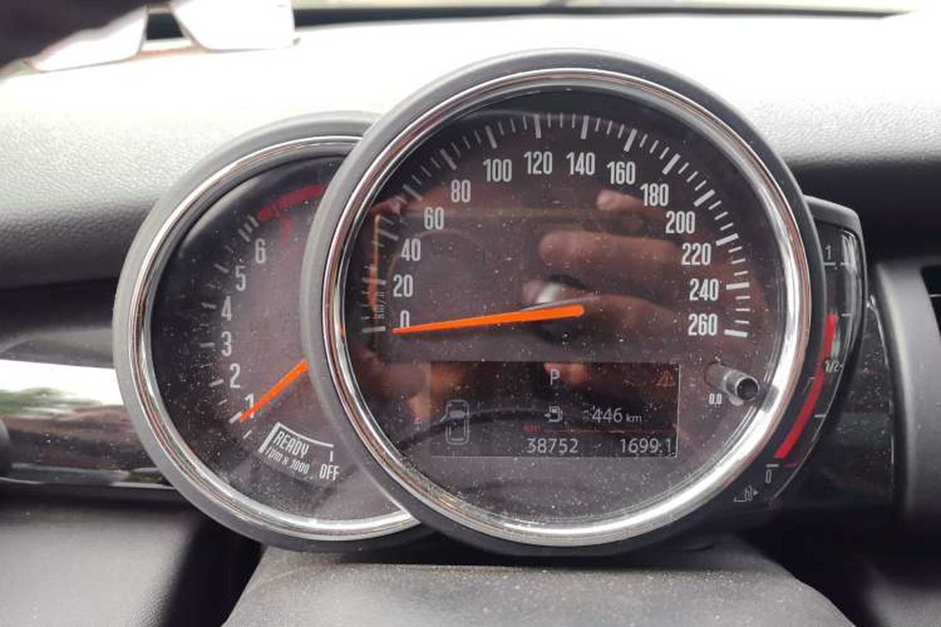 Used MINI 2019 1.5T COOPER Classic Edition Five-Door Version Instrument Cluster