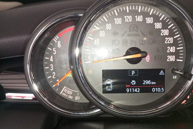 Used MINI 2019 1.5T ONE PLUS Five-Door Edition Instrument Cluster