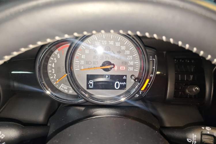 Used MINI 2019 1.5T COOPER Artist Five-Door Edition Instrument Cluster