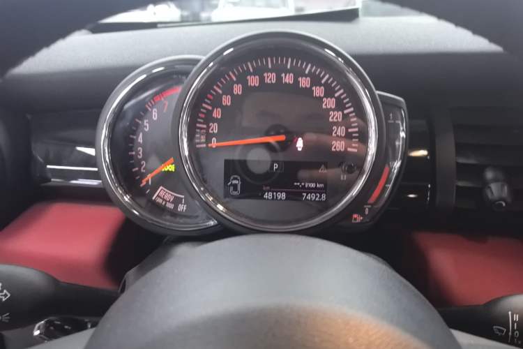 Used MINI 2019 1.5T ONE PLUS Five-Door Edition Instrument Cluster