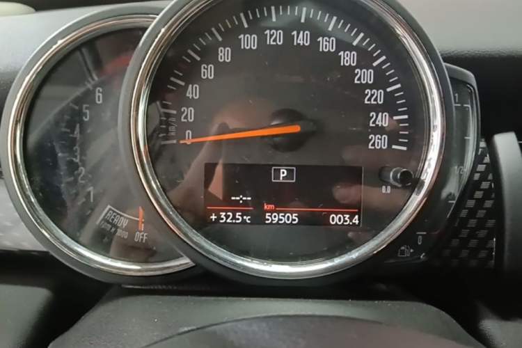 Used MINI 2019 2.0T COOPER S Classic Edition Five-Door Model Instrument Cluster