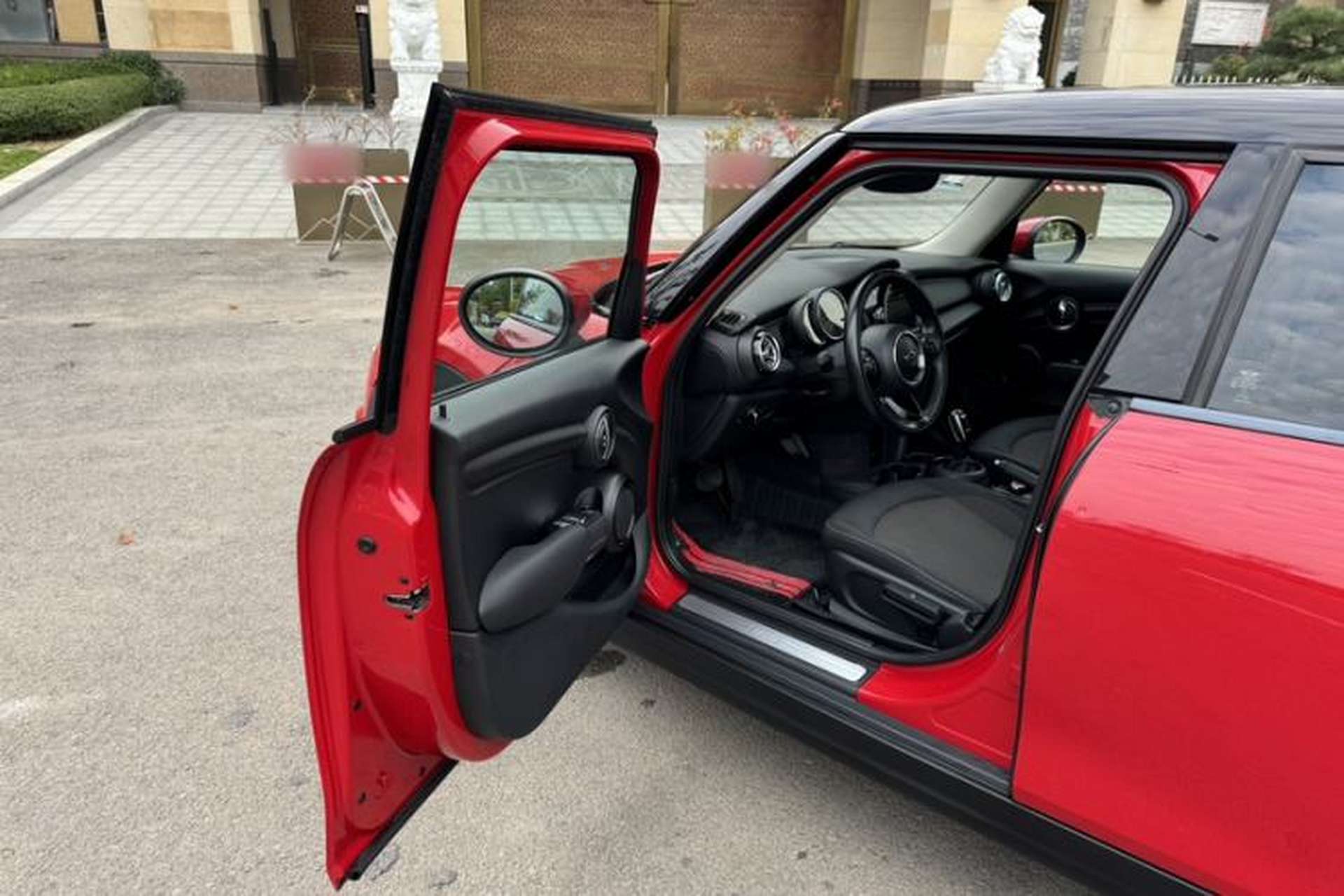 Used MINI 2019 1.5T ONE Five-Door Edition Interior 2
