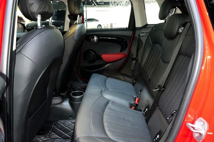 Used MINI 2019 2.0T COOPER S Artist Five-Door Edition Interior 3
