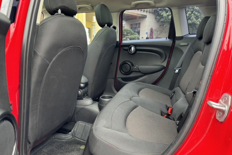 Used MINI 2019 1.5T ONE Five-Door Edition Interior 3