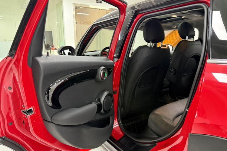 Used MINI 2019 1.5T COOPER Artist Five-Door Edition Interior 4