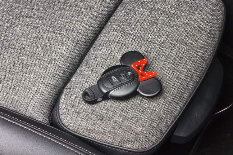 Used MINI 2019 1.5T COOPER Classic Edition Interior 8