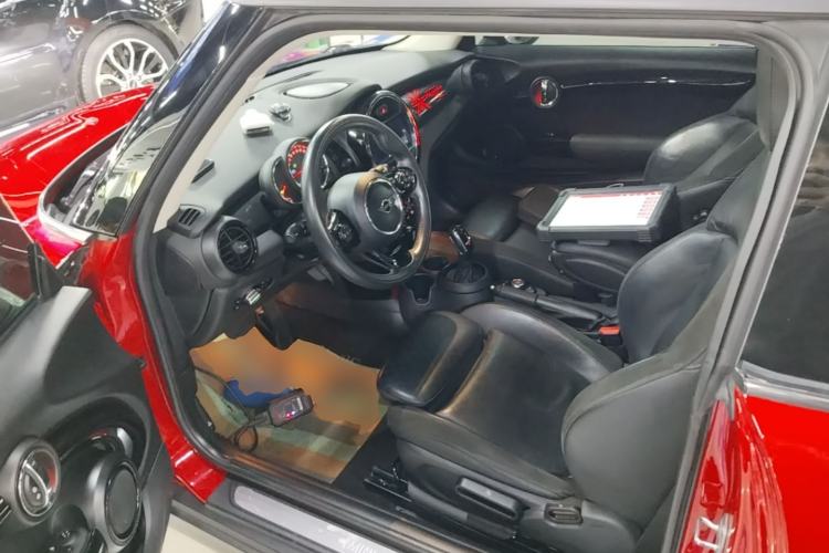 Used MINI 2019 1.5T COOPER Artist Left Front Seat
