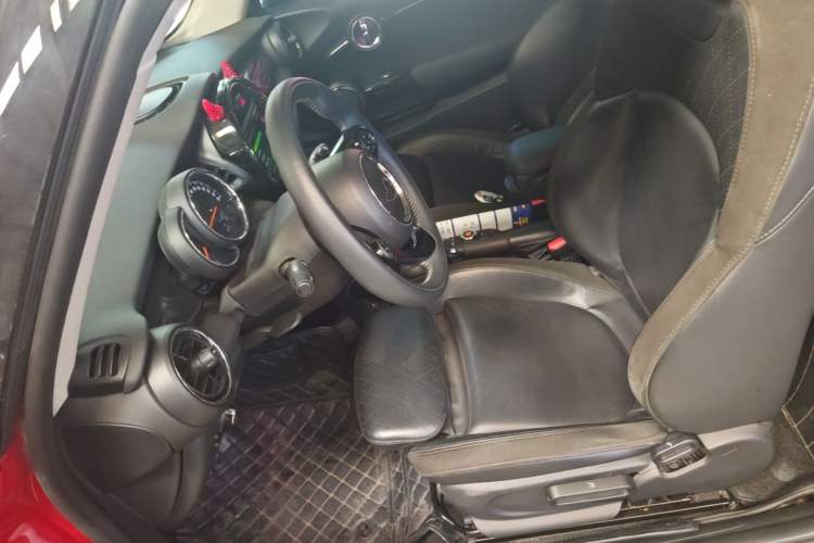 Used MINI 2019 1.5T COOPER Artist Left Front Seat