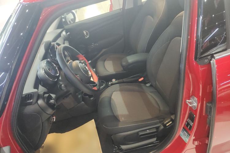 Used MINI 2019 1.5T ONE Five-Door Edition Left Front Seat
