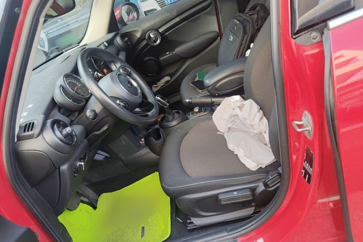 Used MINI 2019 1.5T ONE Five-Door Edition Left Front Seat