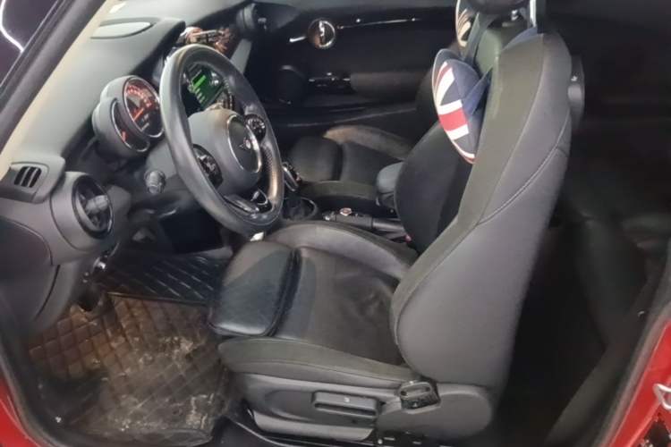 Used MINI 2019 1.5T COOPER Artist Left Front Seat