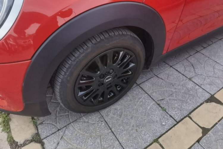 Used MINI 2019 1.5T COOPER Classic Edition Left Front Wheel Hub