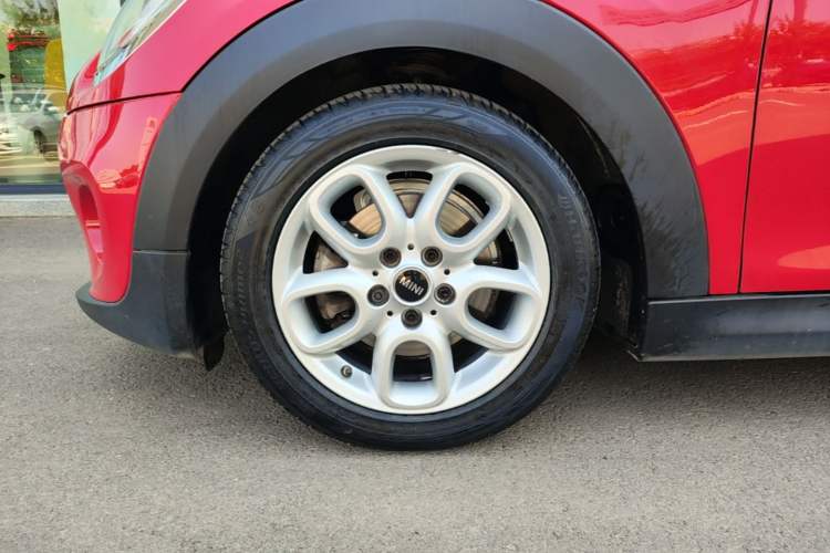 Used MINI 2019 1.5T ONE Left Front Wheel Hub