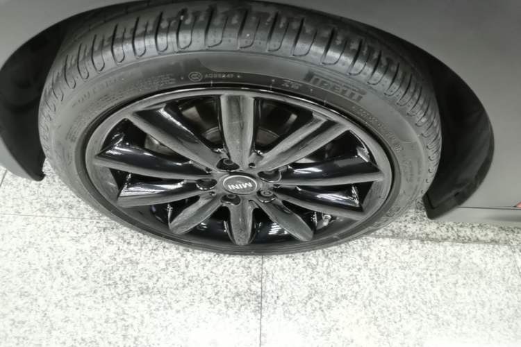Used MINI 2019 1.5T COOPER Artist Left Front Wheel Hub