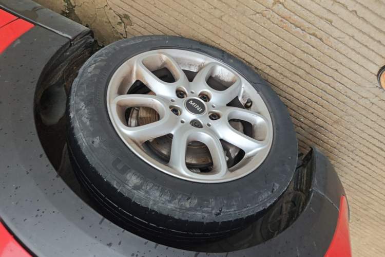 Used MINI 2019 1.5T ONE Five-Door Edition Left Front Wheel Hub