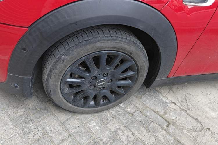 Used MINI 2019 1.5T COOPER Classic Edition Left Front Wheel Hub