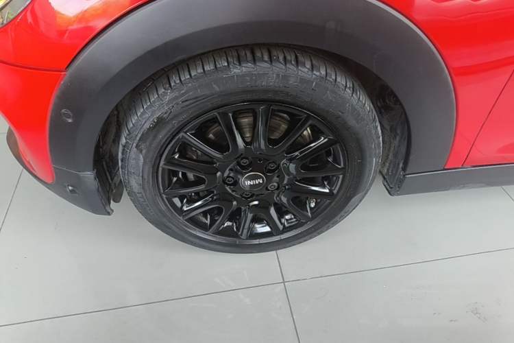 Used MINI 2019 1.5T COOPER Classic Edition Five-Door Version Left Front Wheel Hub