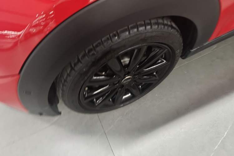Used MINI 2019 1.5T COOPER Artist Five-Door Edition Left Front Wheel Hub