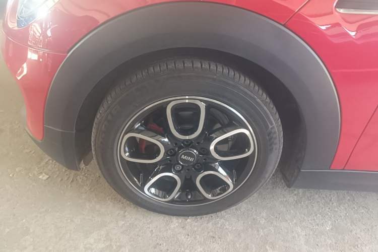 Used MINI 2019 1.5T ONE Left Front Wheel Hub