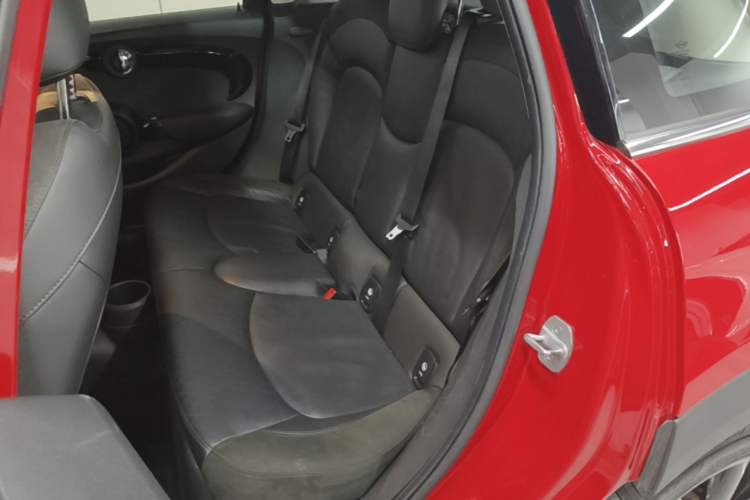 Used MINI 2019 2.0T COOPER S Classic Edition Five-Door Model Left Rear Seat