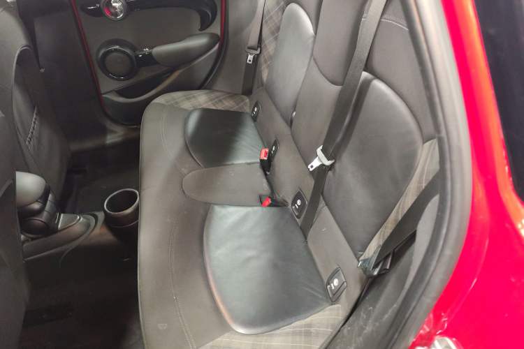 Used MINI 2019 1.5T COOPER Classic Edition Five-Door Version Left Rear Seat