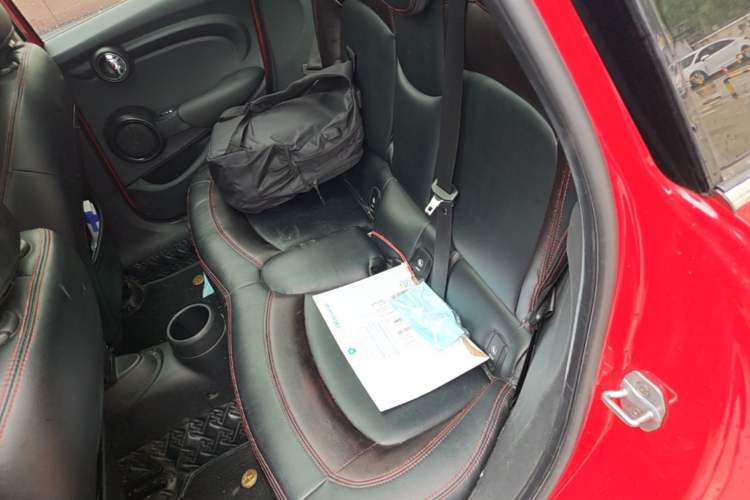 Used MINI 2019 1.5T ONE Five-Door Edition Left Rear Seat