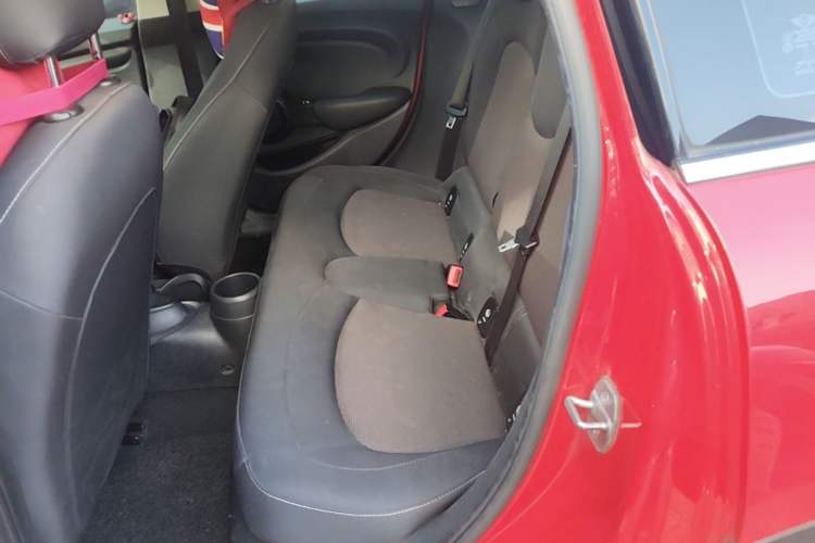 Used MINI 2019 1.5T ONE Five-Door Edition Left Rear Seat