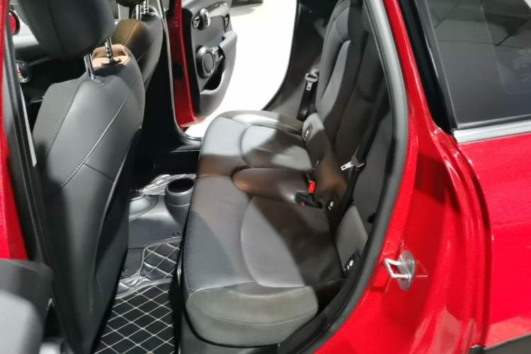 Used MINI 2019 1.5T COOPER Artist Five-Door Edition Left Rear Seat
