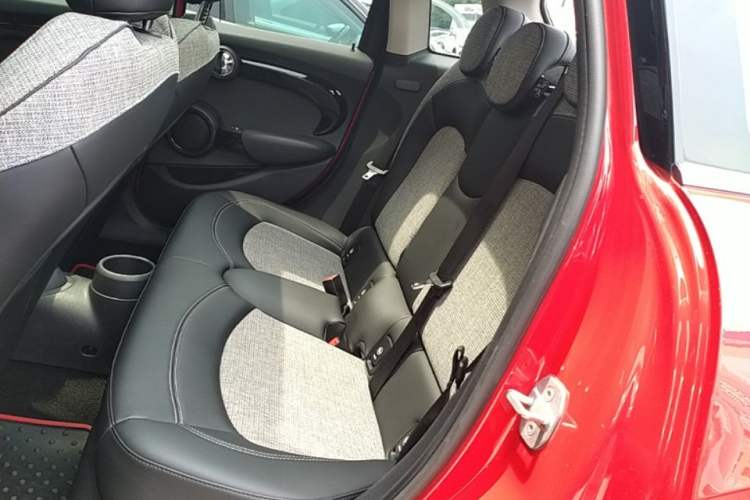 Used MINI 2019 1.5T COOPER Classic Edition Five-Door Version Left Rear Seat