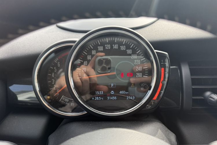 Used MINI 2019 1.5T COOPER CABRIO Temptation Edition Odometer Close Up