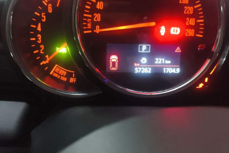 Used MINI 2019 1.5T COOPER Classic Edition Odometer Close Up