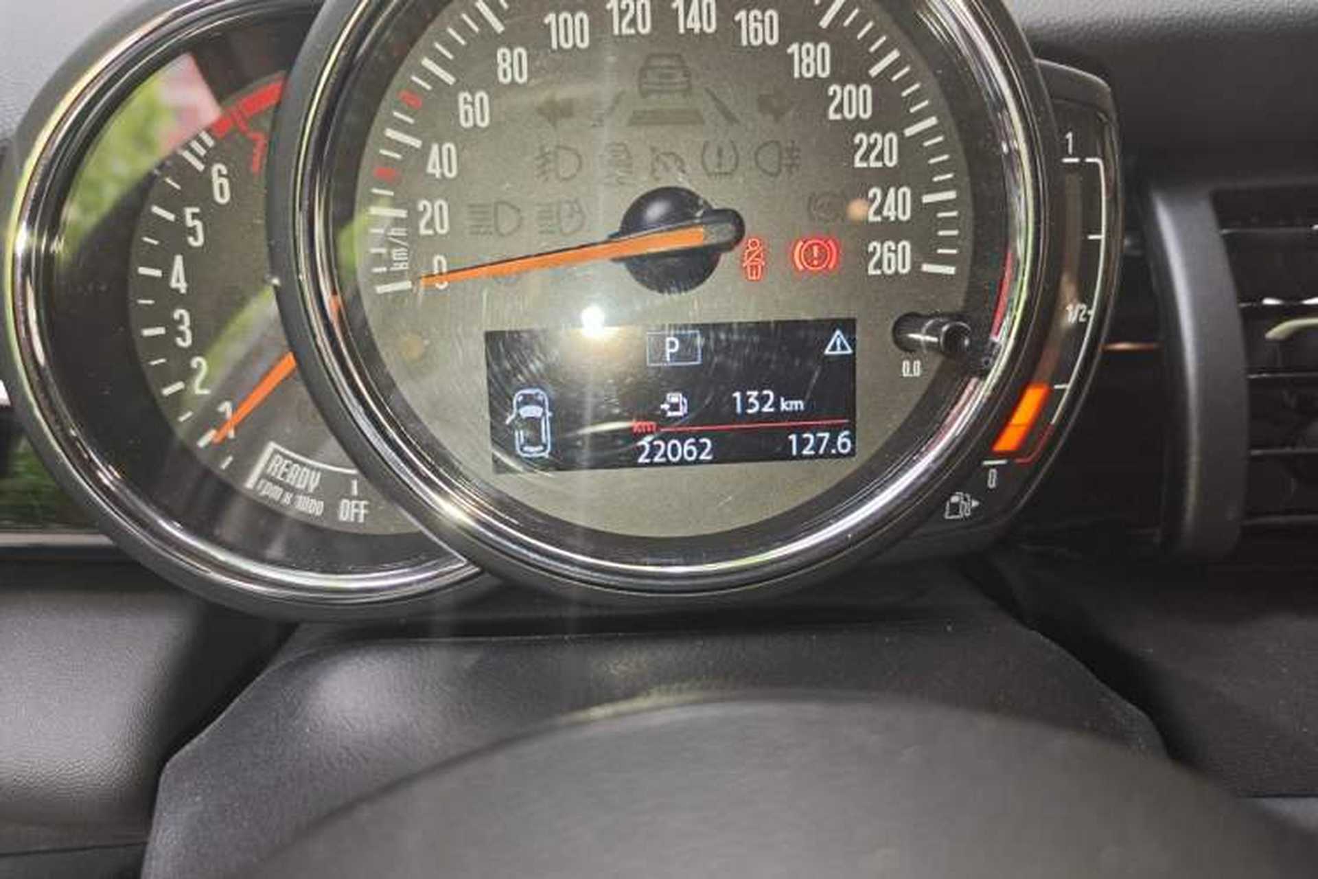 Used MINI 2019 1.5T COOPER Classic Edition Five-Door Version Odometer Close Up
