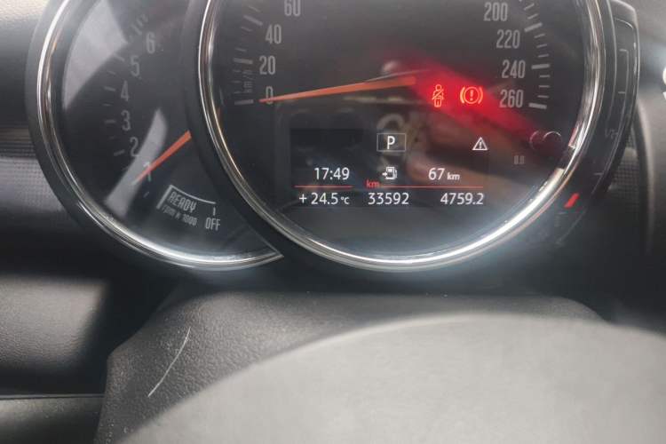 Used MINI 2019 1.5T COOPER Classic Edition Odometer Close Up