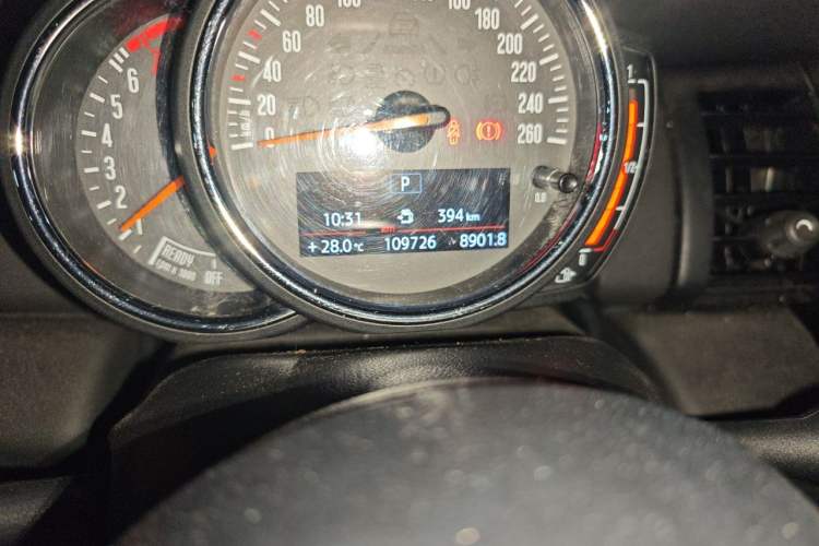 Used MINI 2019 1.5T ONE Five-Door Edition Odometer Close Up