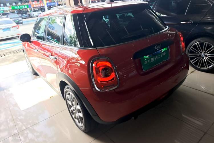 Used MINI 2019 1.5T ONE Five-Door Edition Rear Left 45 Deg